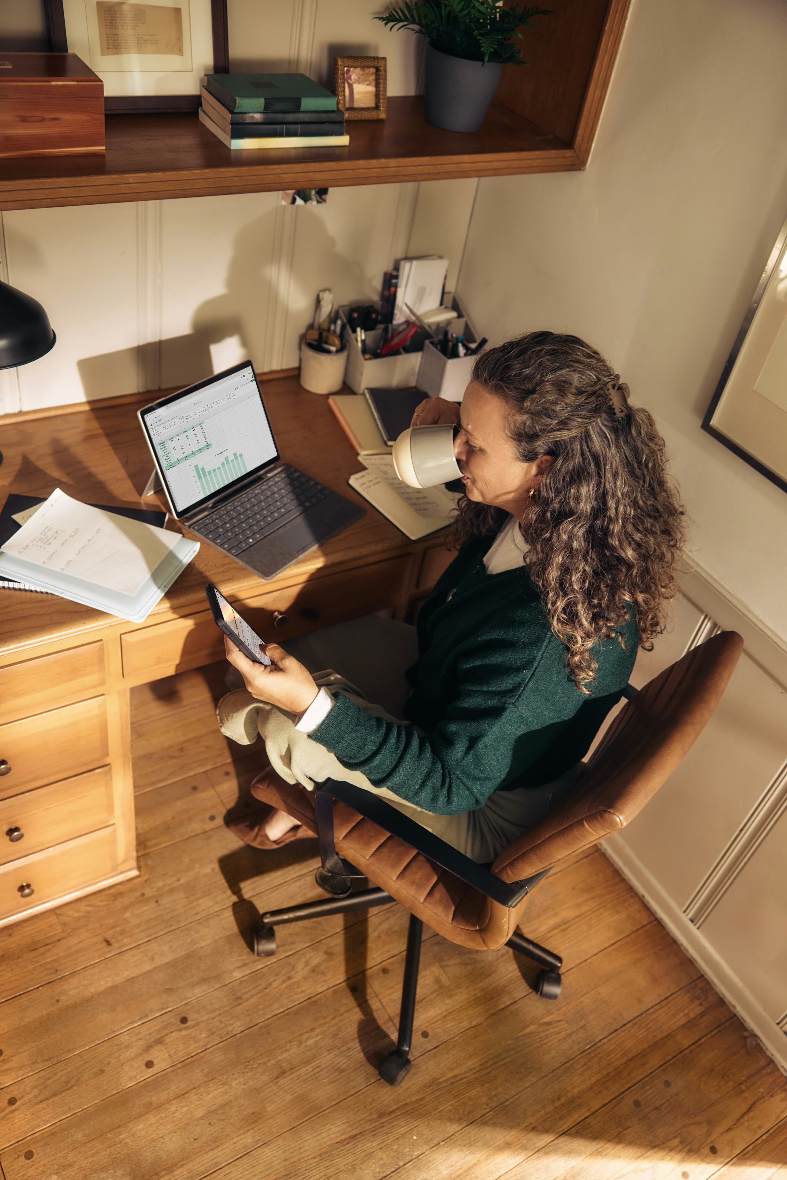 Une cliente Avangardism travaillant sur son site web